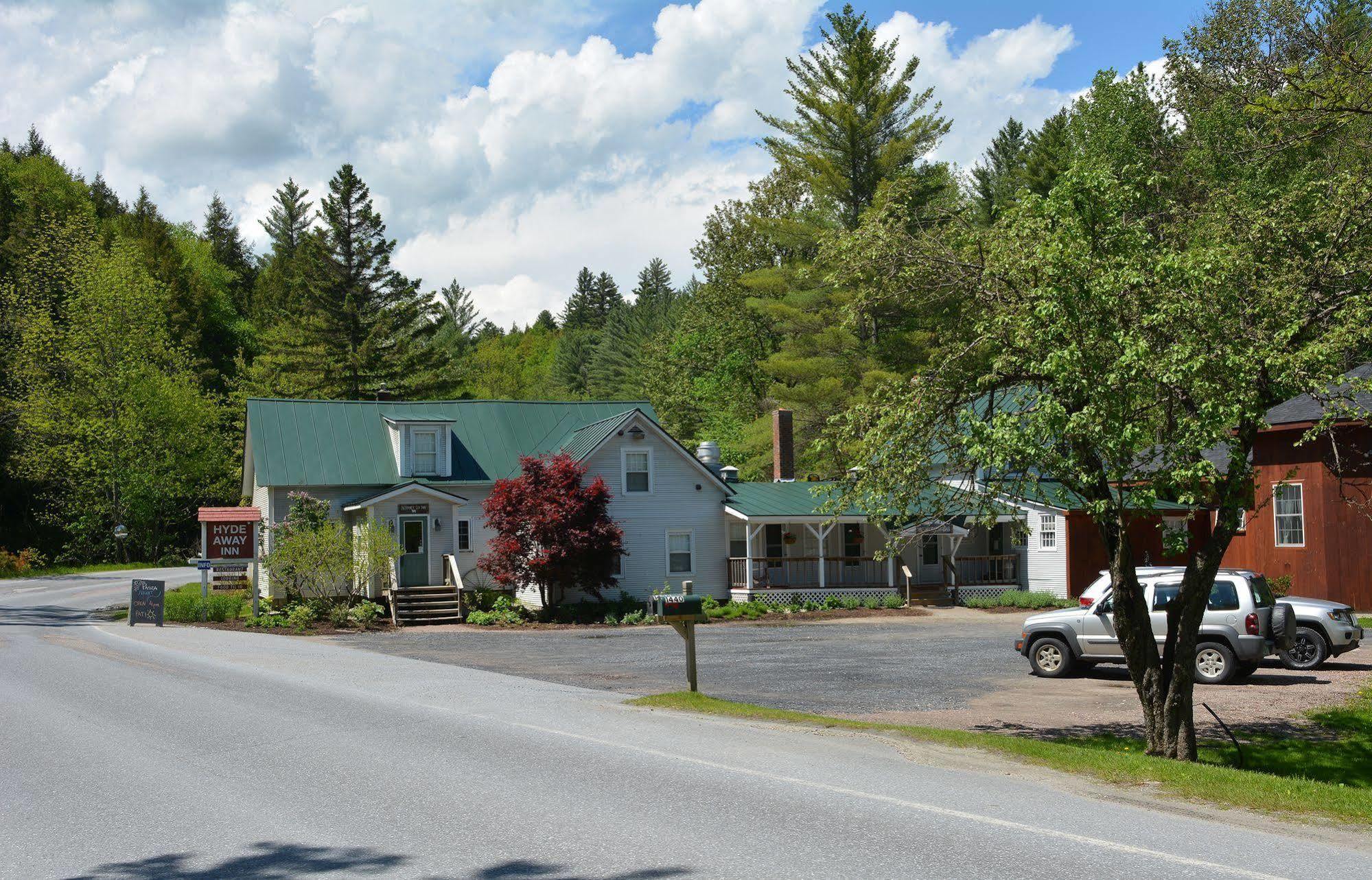 Hyde Away Inn Waitsfield Exteriör bild